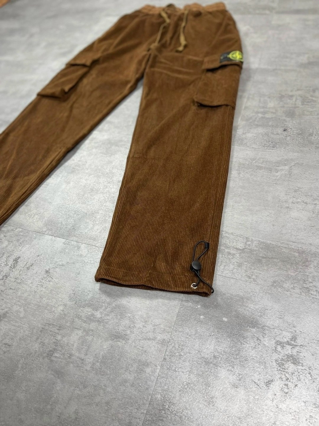 брюки stone island,зеленые штаны стон айленд,мужские брюки карго,stone island,спортивные брюки stone island