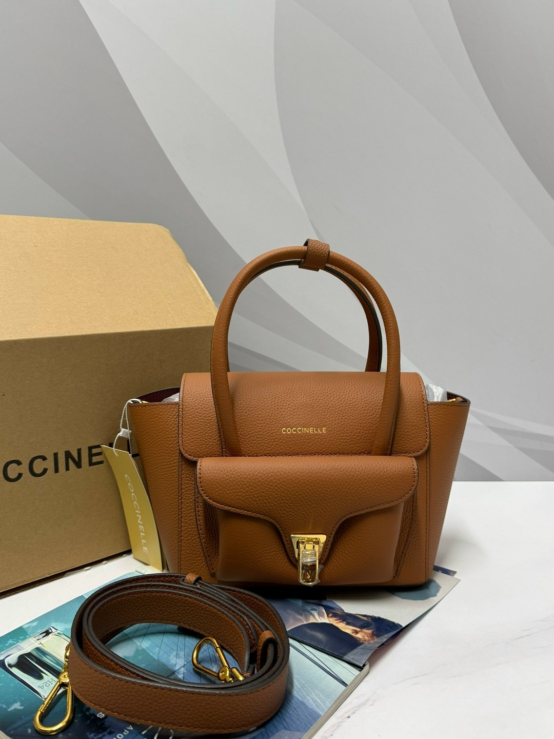 coccinelle сумка,женская сумка,сумка,женская сумка coccinelle,сумки аксессуары