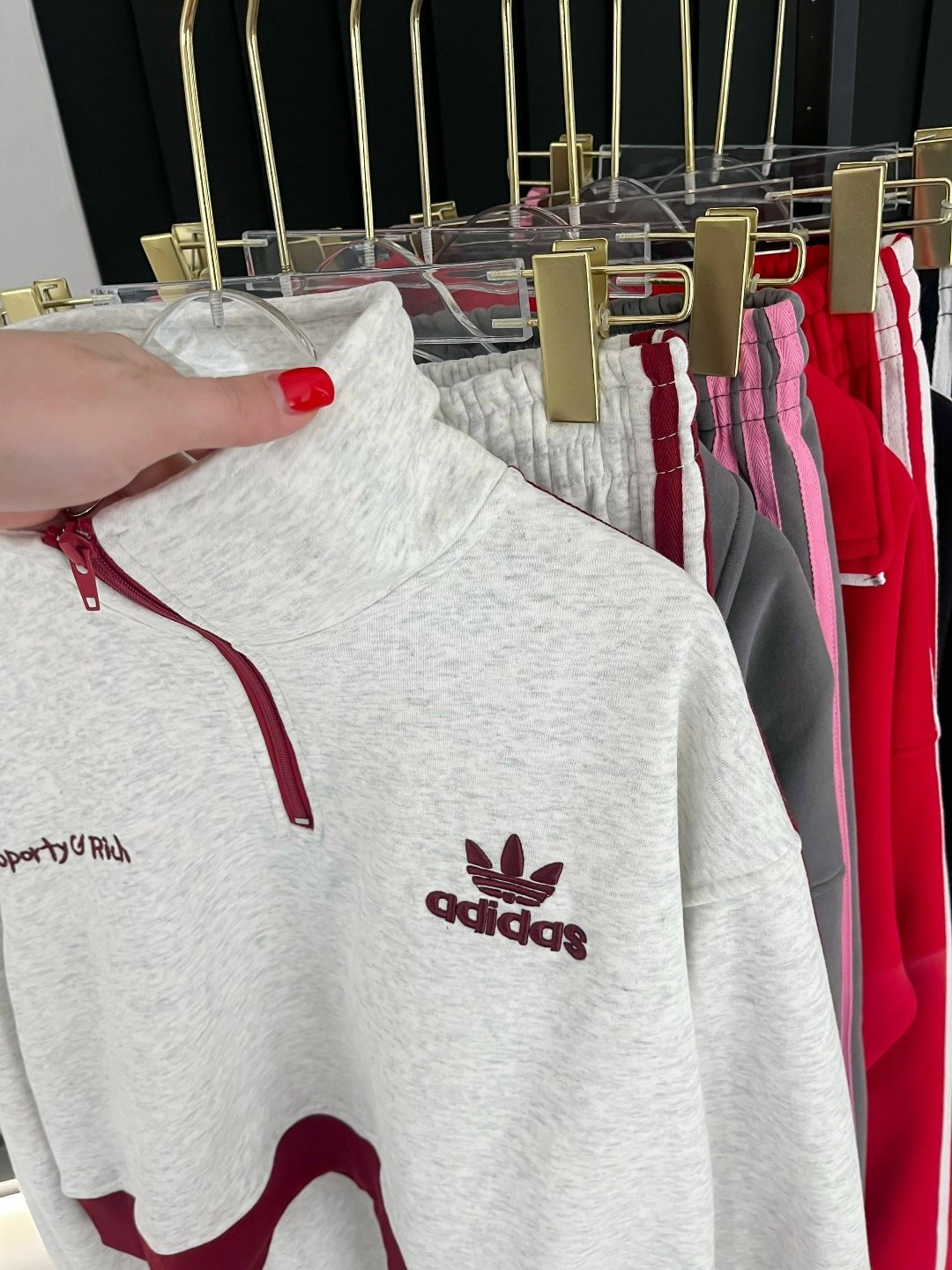 костюмы спортивные женские,спортивные костюм,костюмы адидас,спортивные костюмы адидас,повседневный спортивный костюм