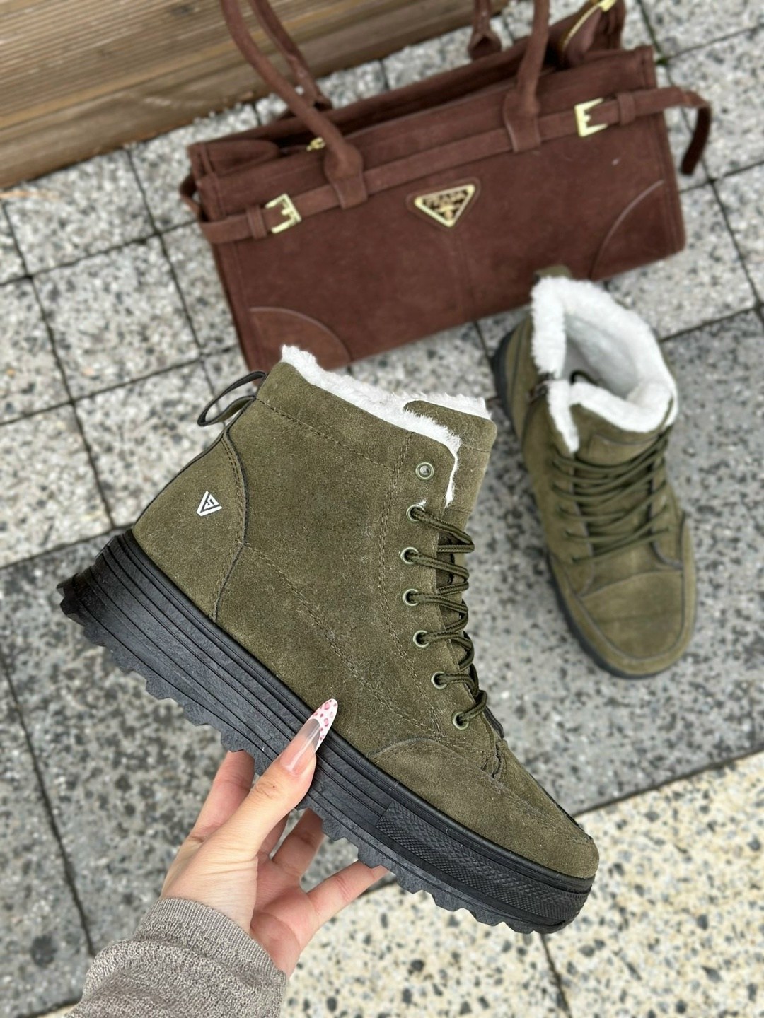 ,кеды prada,зимние женские кроссовки,зимняя женская ,ботинка женские зимние