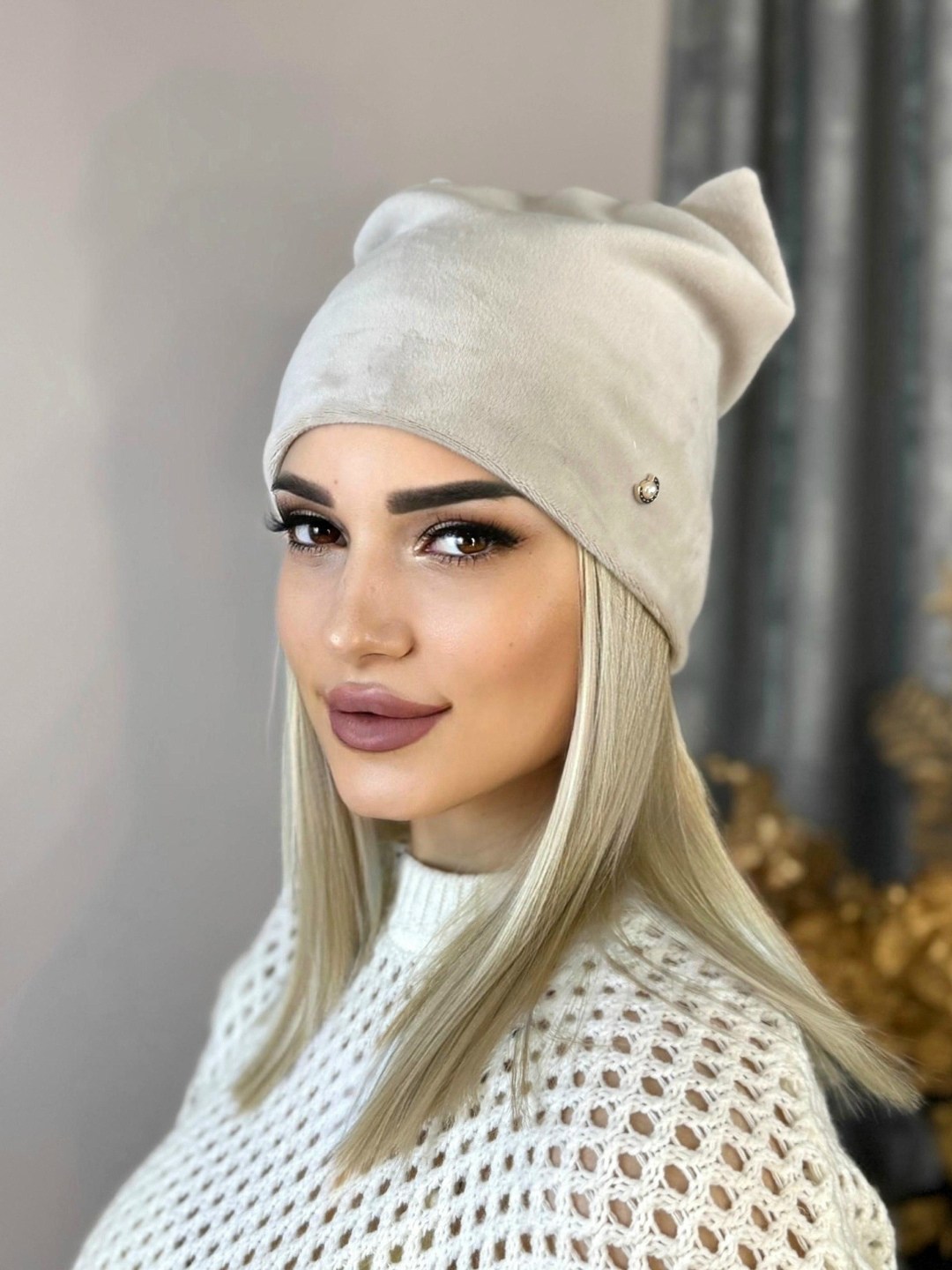 шапка женская,шапка для женщин,шапка женская велюровая,шапка черная женская,велюровая шапка