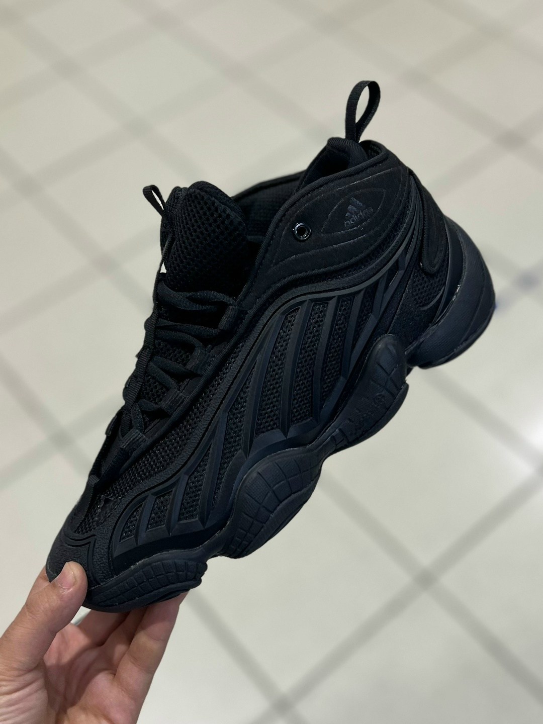 кроссовки adidas,кроссовки adidas yeezy 500,мужские кроссовки adidas,кроссовки adidas original,кроссовки adidas yeezy