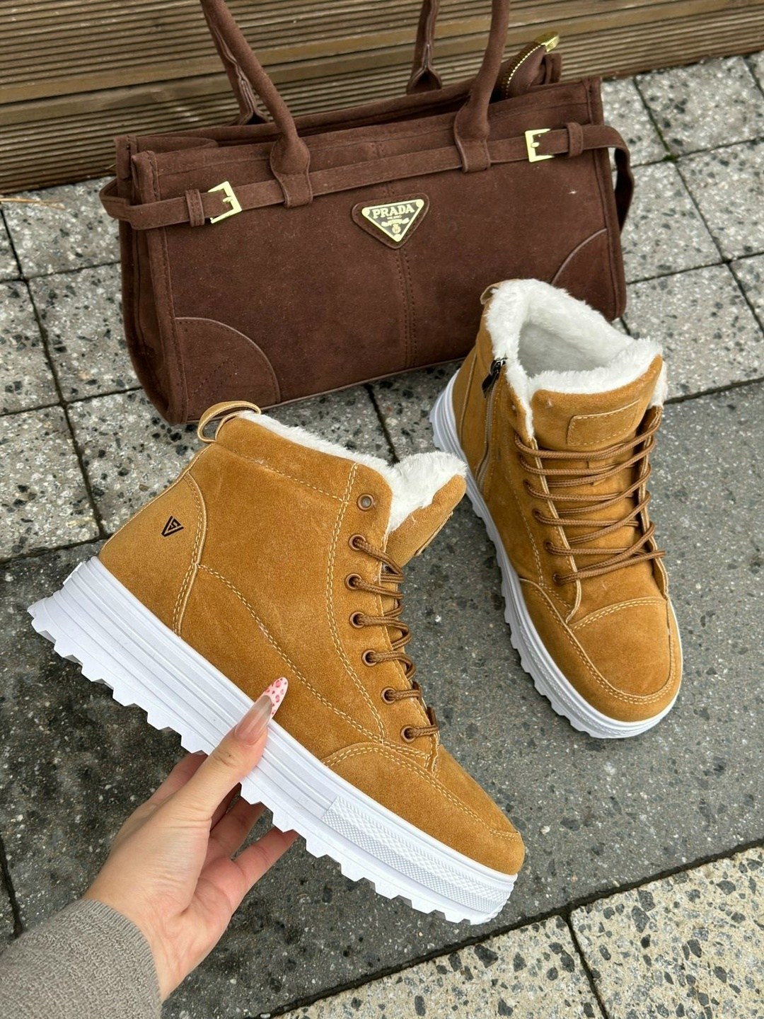 ,кеды prada,зимние женские кроссовки,зимняя женская ,ботинка женские зимние