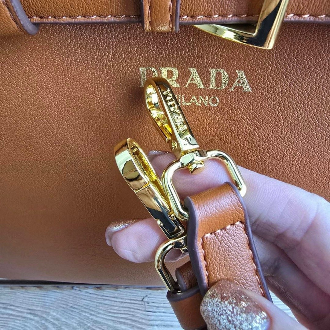 сумка prada женская,сумка prada,сумка,женская сумка,сумка классическая