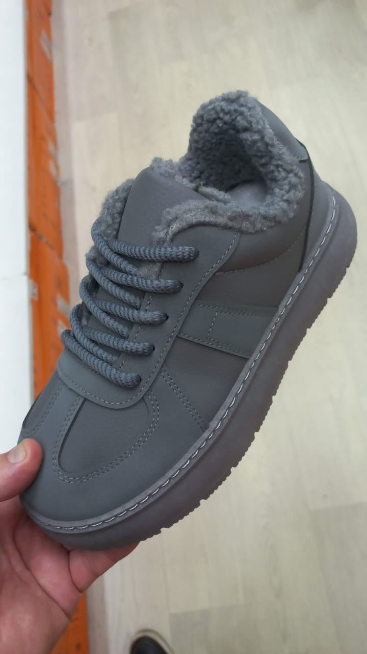 ,кроссовки женскиe,женские зимние кроссовки,теплые кроссовки,кеды теплые