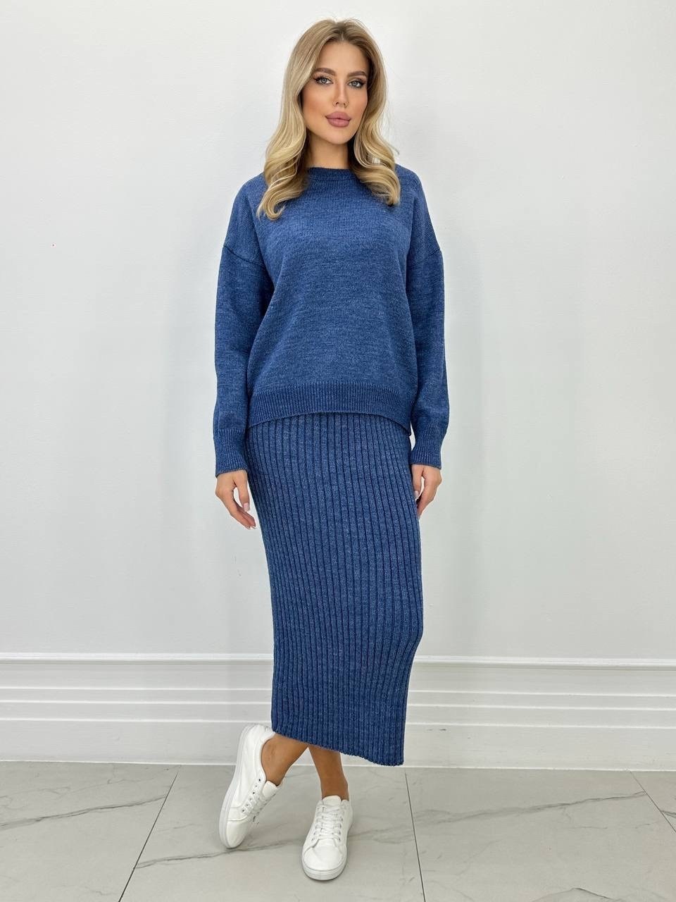 женский трикотажный костюм с юбкой,трикотажные костюмы с юбкой,трикотажные костюмы,трикотажный вязаный костюм с юбкой,теплый костюм с юбкой