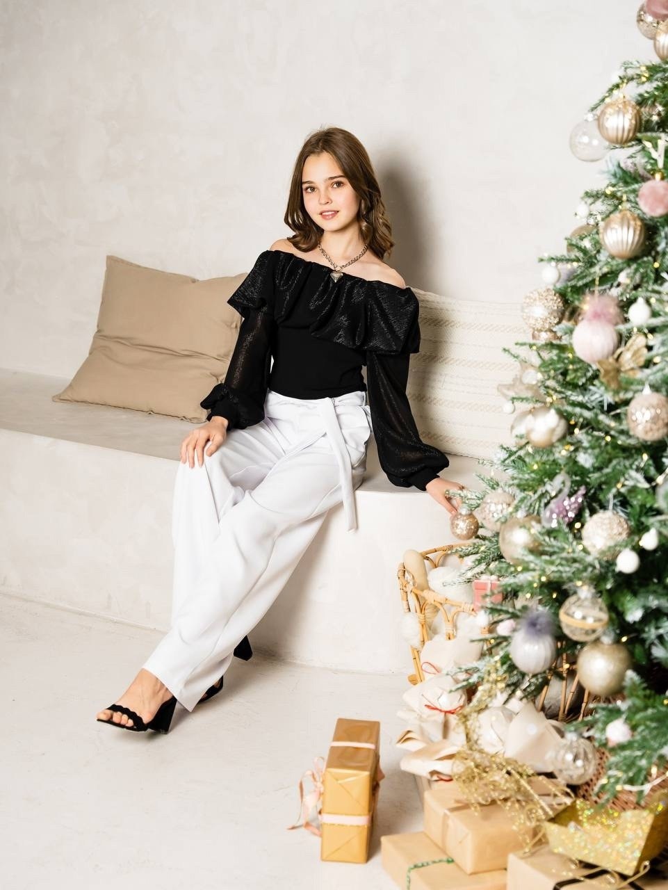 нарядные блузка,праздничная блузка,блузка классическая,элегантная блузка,блузка с открытыми плечами