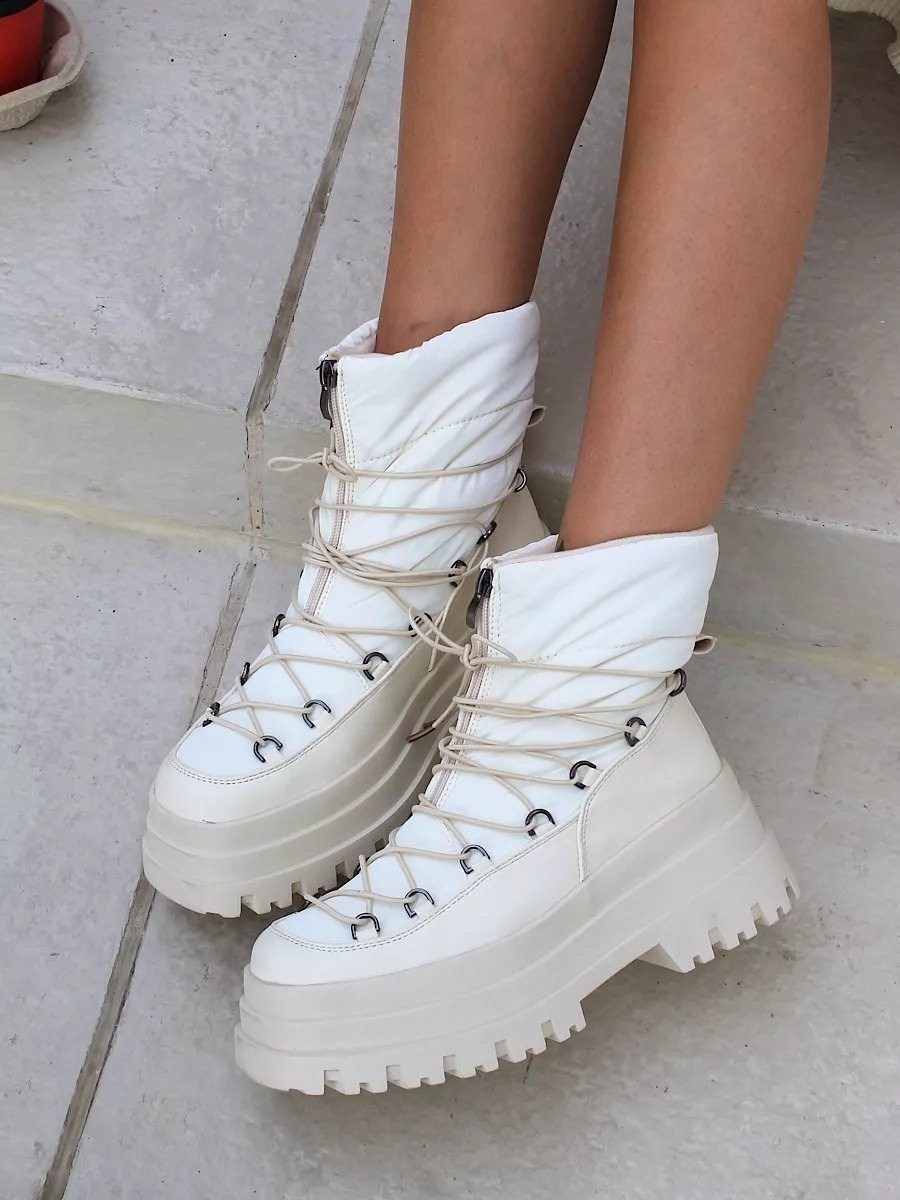 вязаное платье,белое вязаное платье,вязаное платье теплое shwэdar,ботинки белые,свитера женские