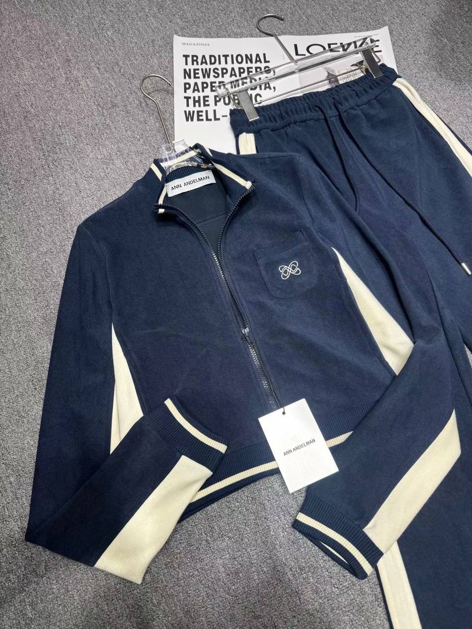 модные костюмы,спортивные костюмы женские,спортивные костюмы,женский спортивный костюм из двух предметов,повседневный спортивный костюм