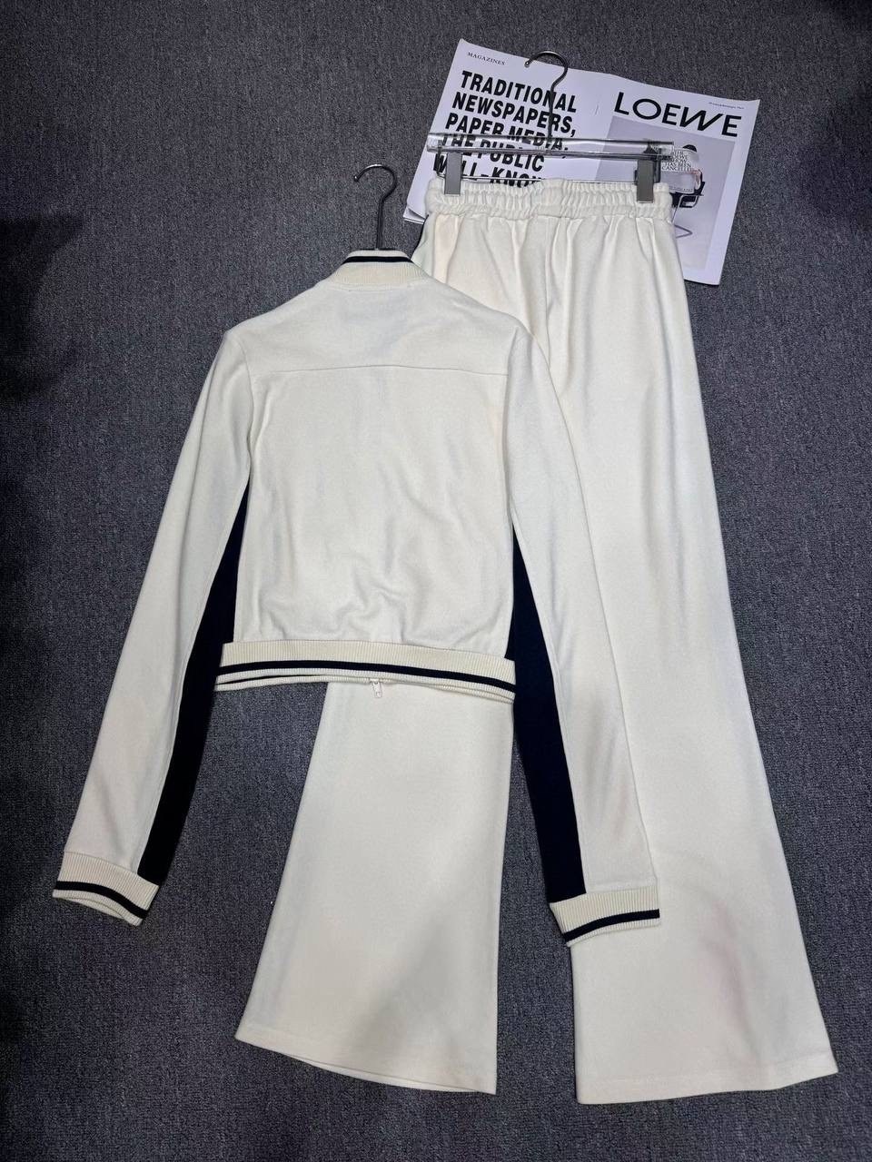 костюмы спортивные,спортивные костюмы женские,спортивный костюм кристиан диор,трикотажные костюмы,костюм повседневный спортивный