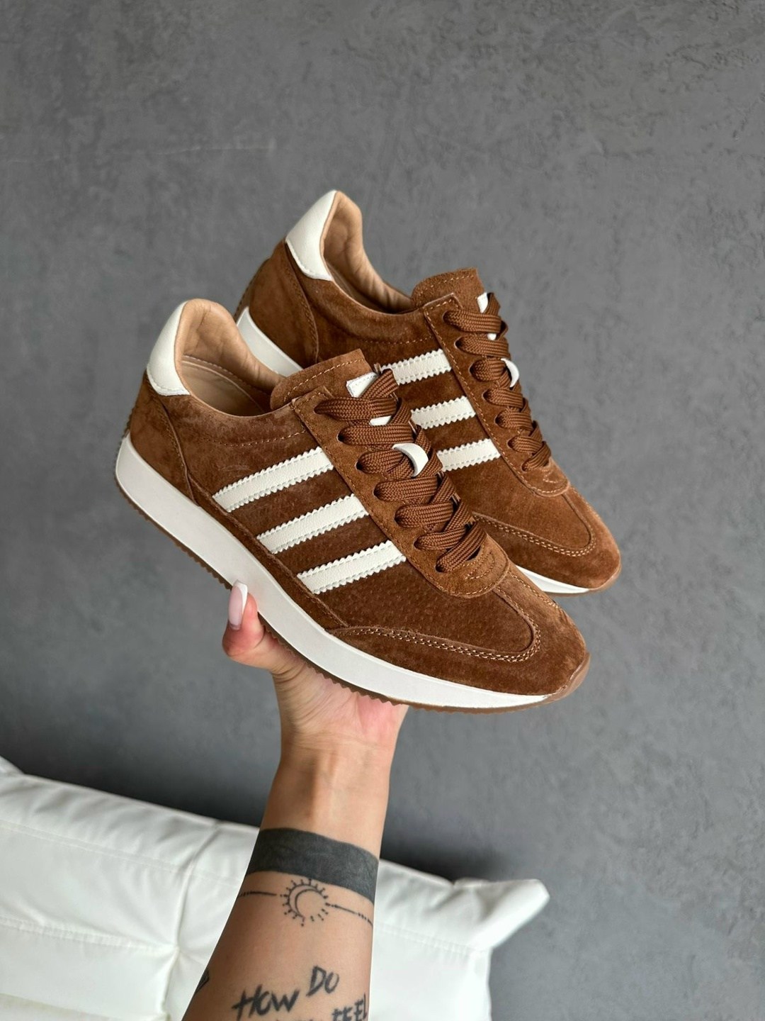 ,кроссовки женскиe,кроссовки женские черные,черные кроссовки,кроссовки модные