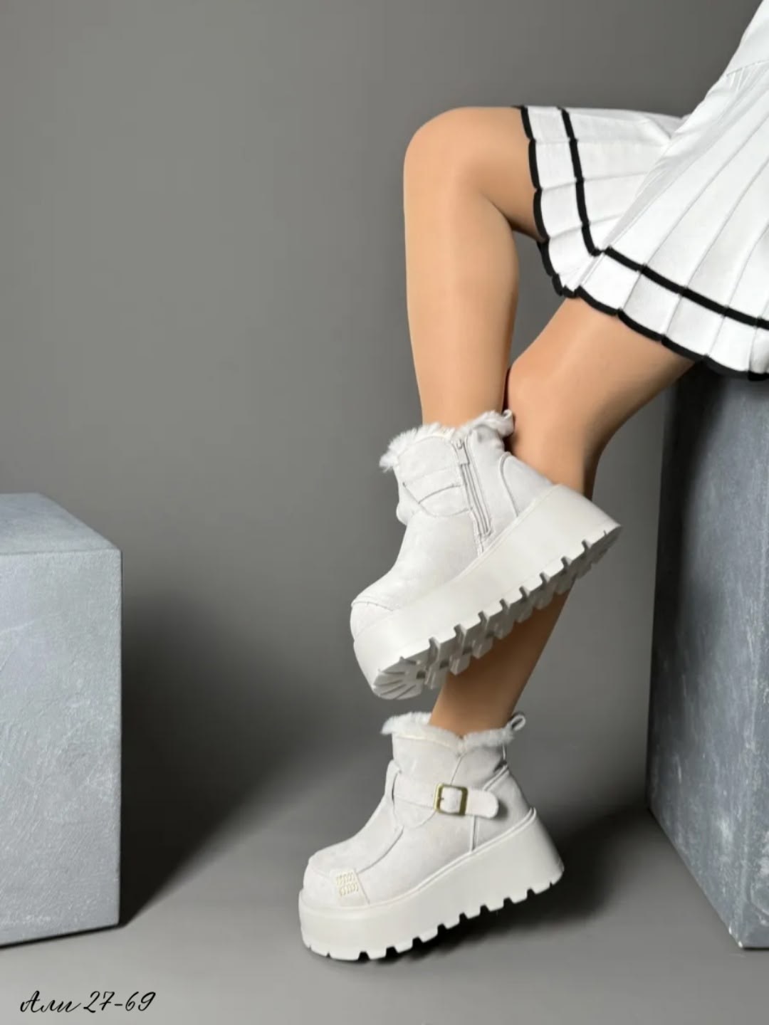 ,угги женские,женская зимняя , женская,ботинки с мехом