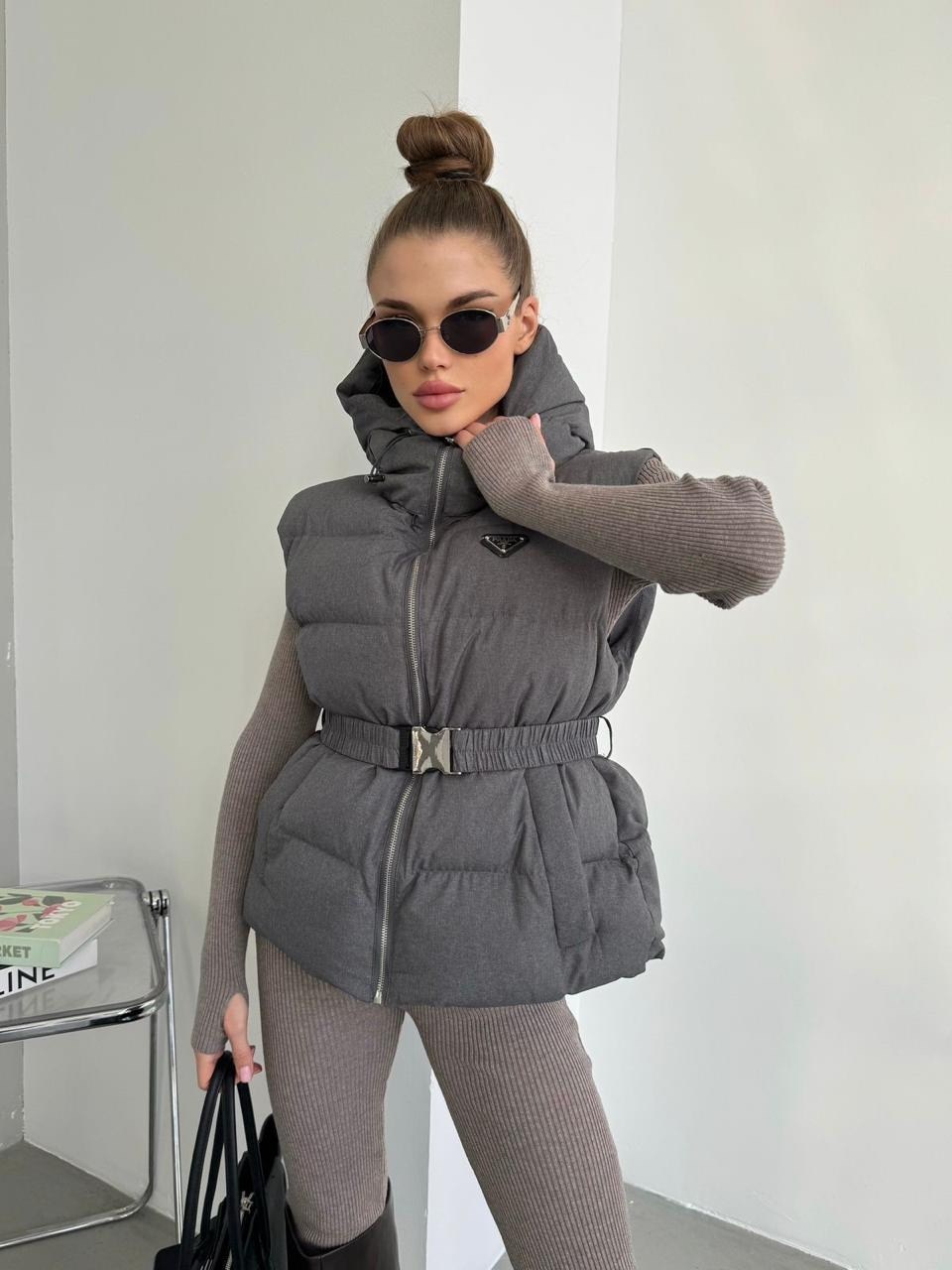 жилетка женская,жилет,жилет теплый,серая жилетка,демисезонная жилетка