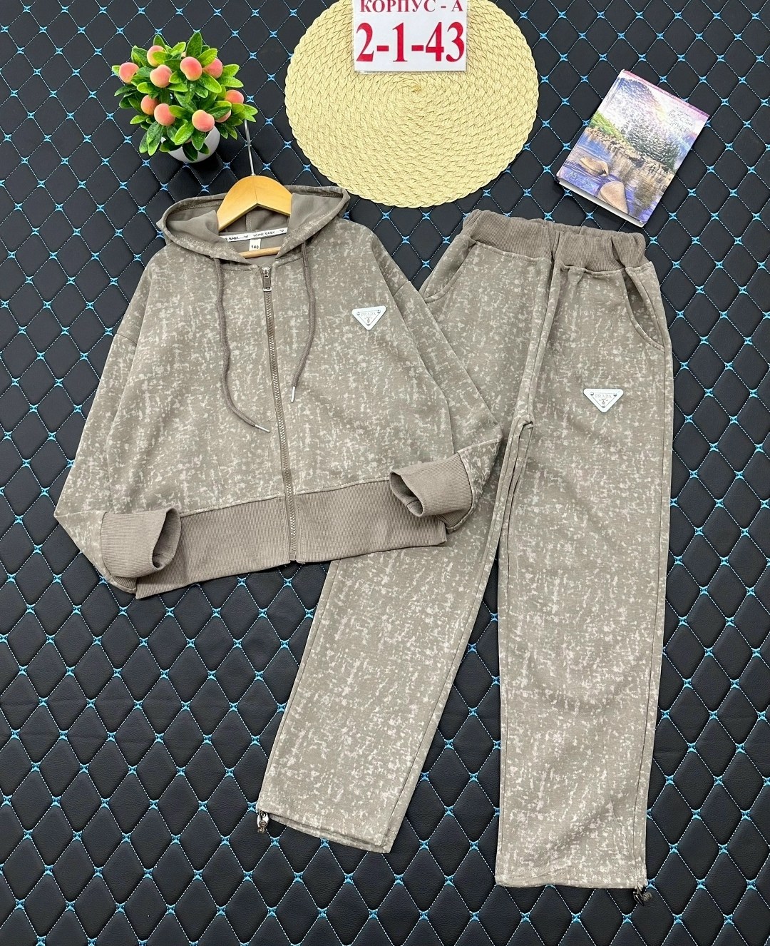 костюмы спортивные для девочки,спортивные костюм,детские костюмы, ,костюмы для девочек