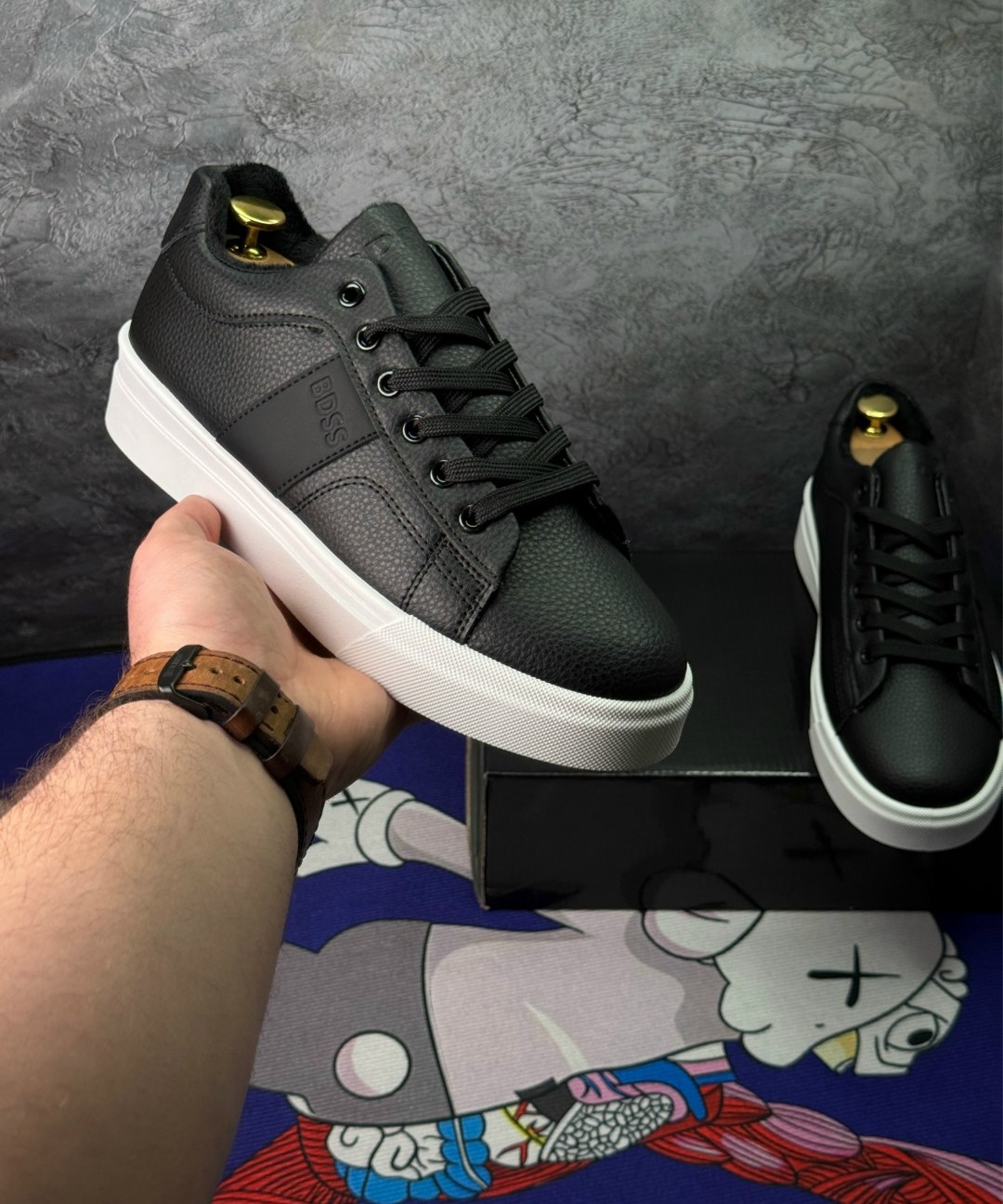 кеды адидас мужские черные кожаные с белой подошвой,,кеды мужские кожаные черные на белой подошве,кеды хуго босс женские,кеды мужские