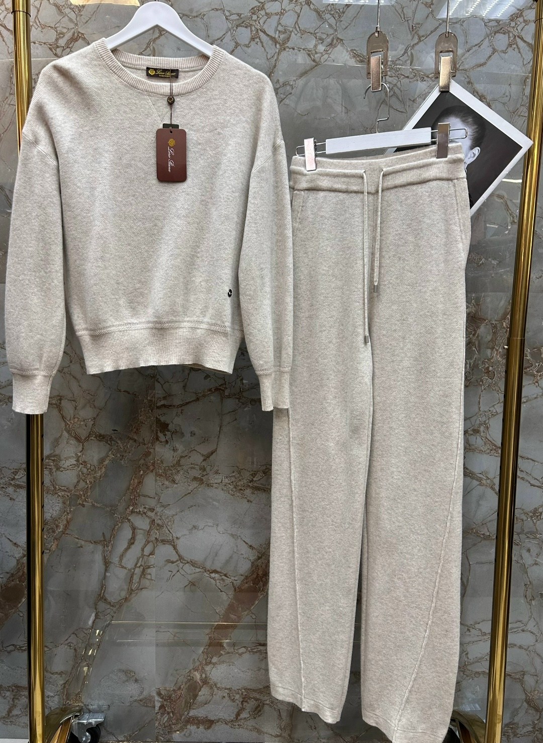 спортивный костюм brunello cucinelli,костюм brunello cucinelli,кашемировый костюм селин,кашемировый костюм,трикотажные костюмы