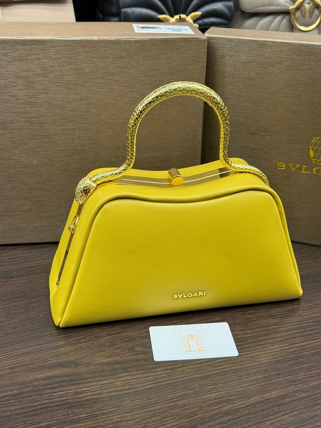 сумка,сумки женская,сумка bvlgari,сумка женская bvlgari булгари,модная сумка