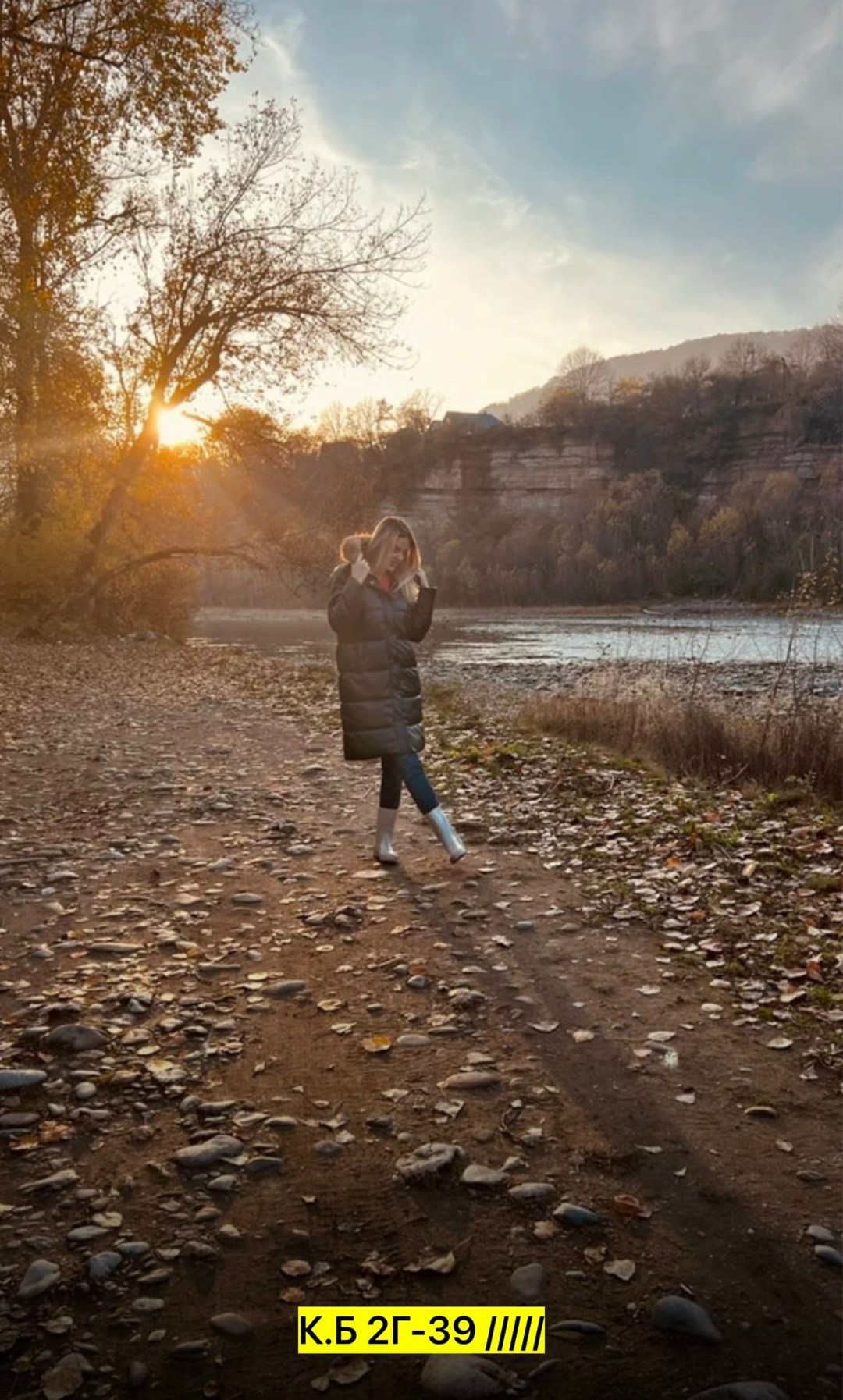 кожаный пуховик,кожаный пуховик женский,пуховик женский кожаный с капюшоном,кожаный пуховик с капюшоном,пуховик из натуральной кожи