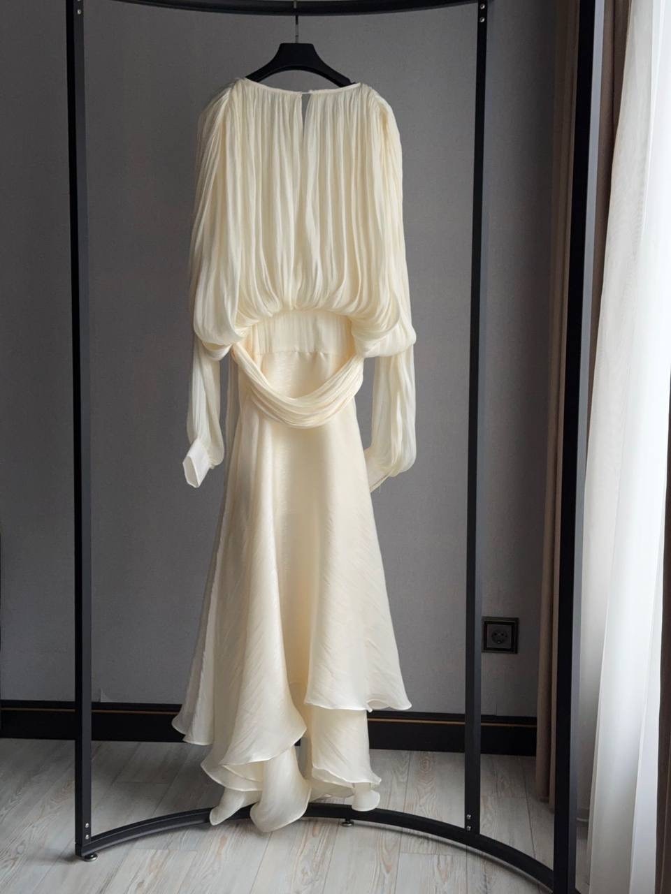 девушка,платье модное,стильные наряды,стильное платье,платье