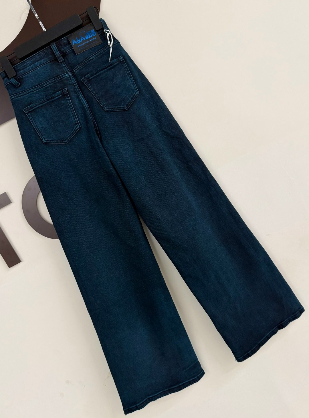 женские джинсы широкие,широкие джинсы,джинсы женские,одежда джинсы,брюки джинсы