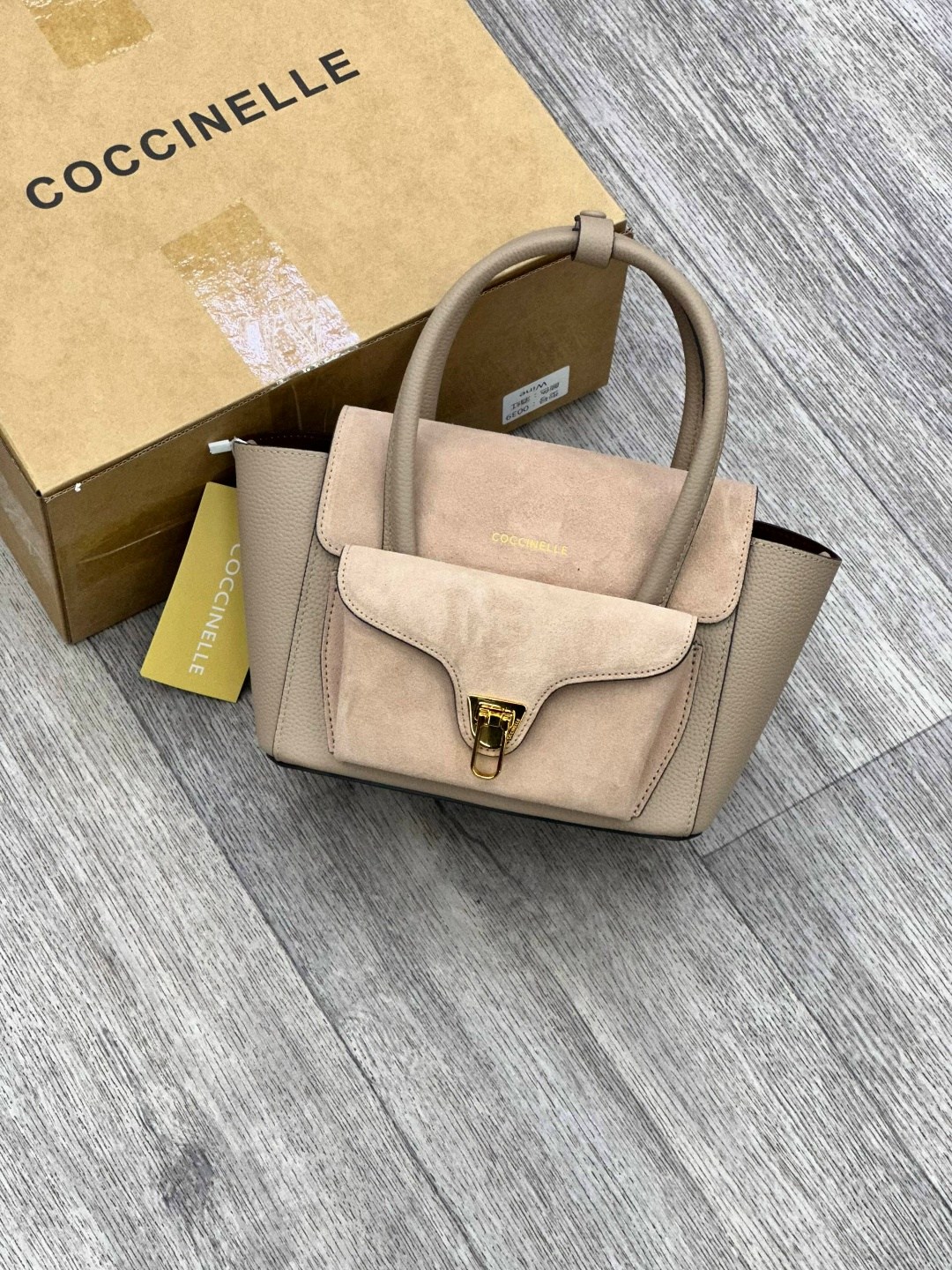 coccinelle сумка,сумка,замшевая сумка,сумка coccinelle замша серая,женская сумка coccinelle