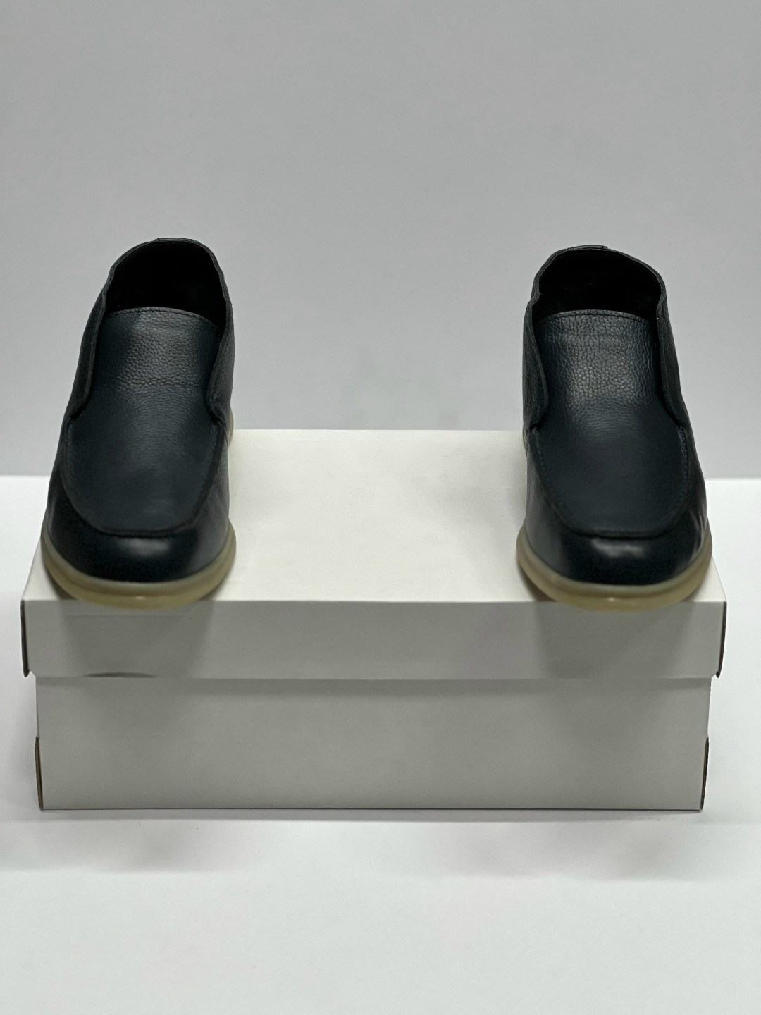 ,лоферы мужские loro piana,лоферы мужские,мужские кожаные лоферы,мужские ботинки