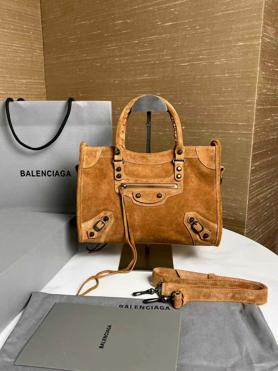 balenciaga city bag,сумка balenciaga neo classic city,сумка баленсиага коричневая,сумка баленсиага классика,balenciaga bag