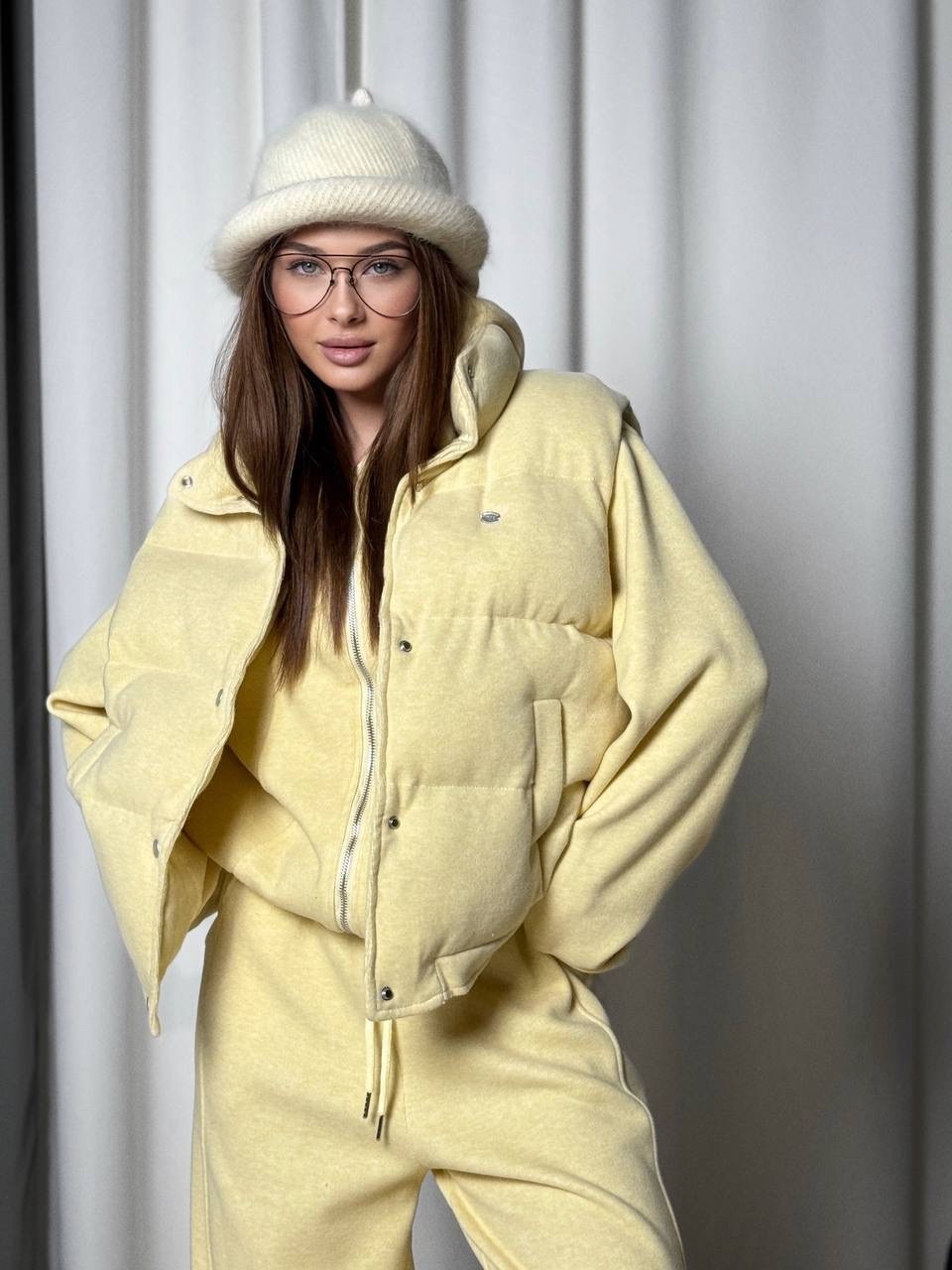 костюмчик,флисовые костюмы,костюм желтый,костюм тройка с курткой,костюмы спортивные