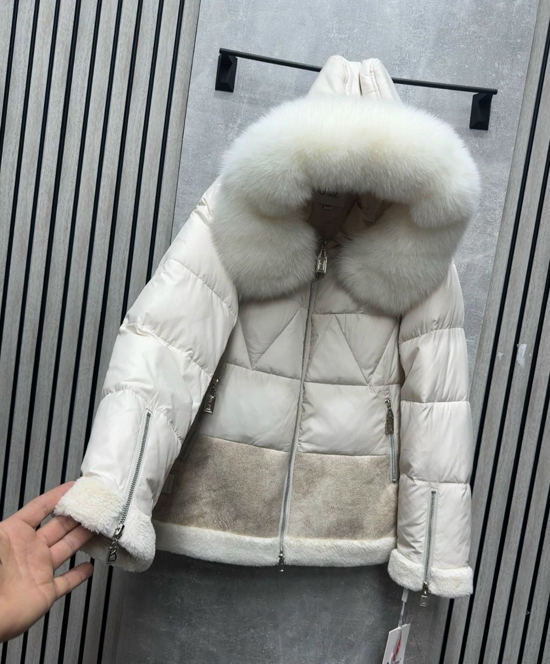 куртка женская,женская зимняя куртка,модная зимняя куртка,куртка с натуральным мехом зимняя,куртка зимняя