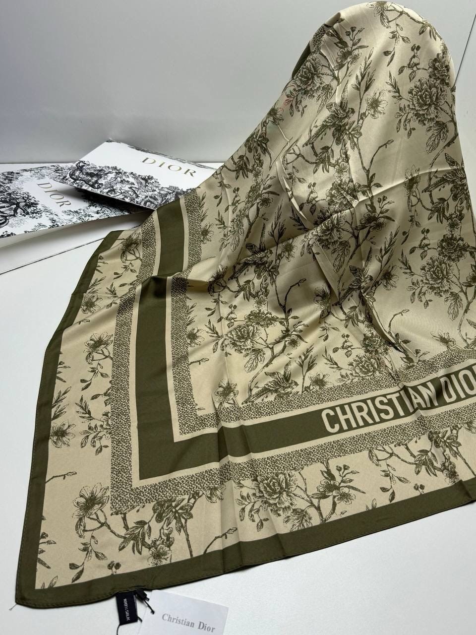 шелковый шарф,шарфы для женщин,шарфы и платки,шелковые платки,платки женские