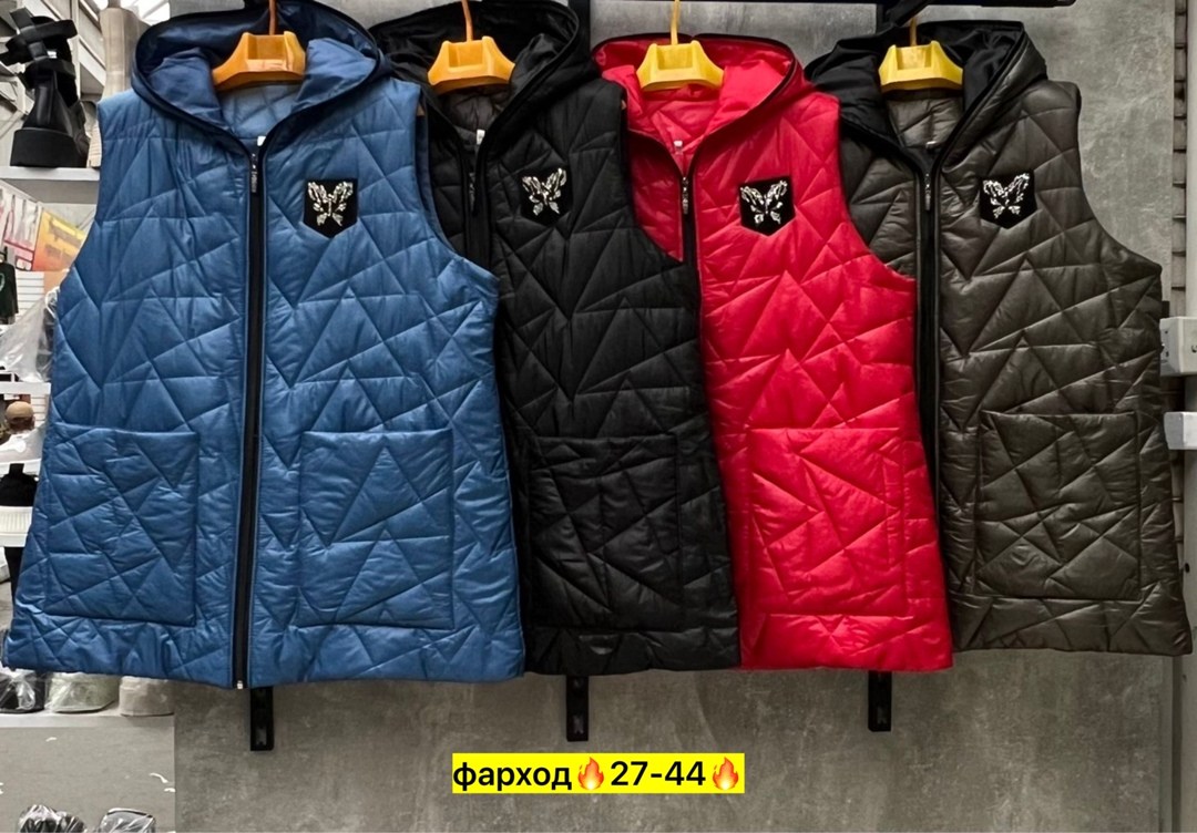 жилетка женская,женская жилетка больших размеров,женские жилеты,жилет на синтепоне,жилетка на синтепоне красная