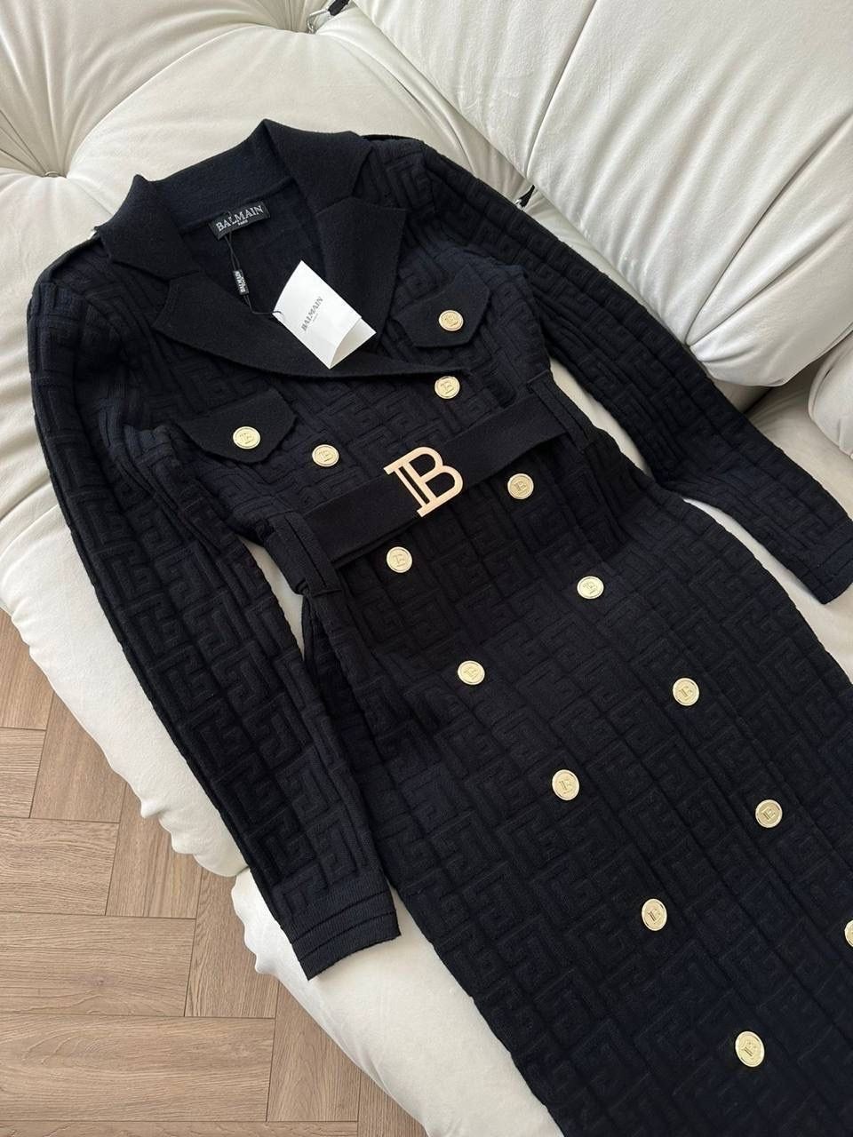 платье balmain бандажное,платье balmain,платье balmain черный,платье с пуговицами,платье в стиле