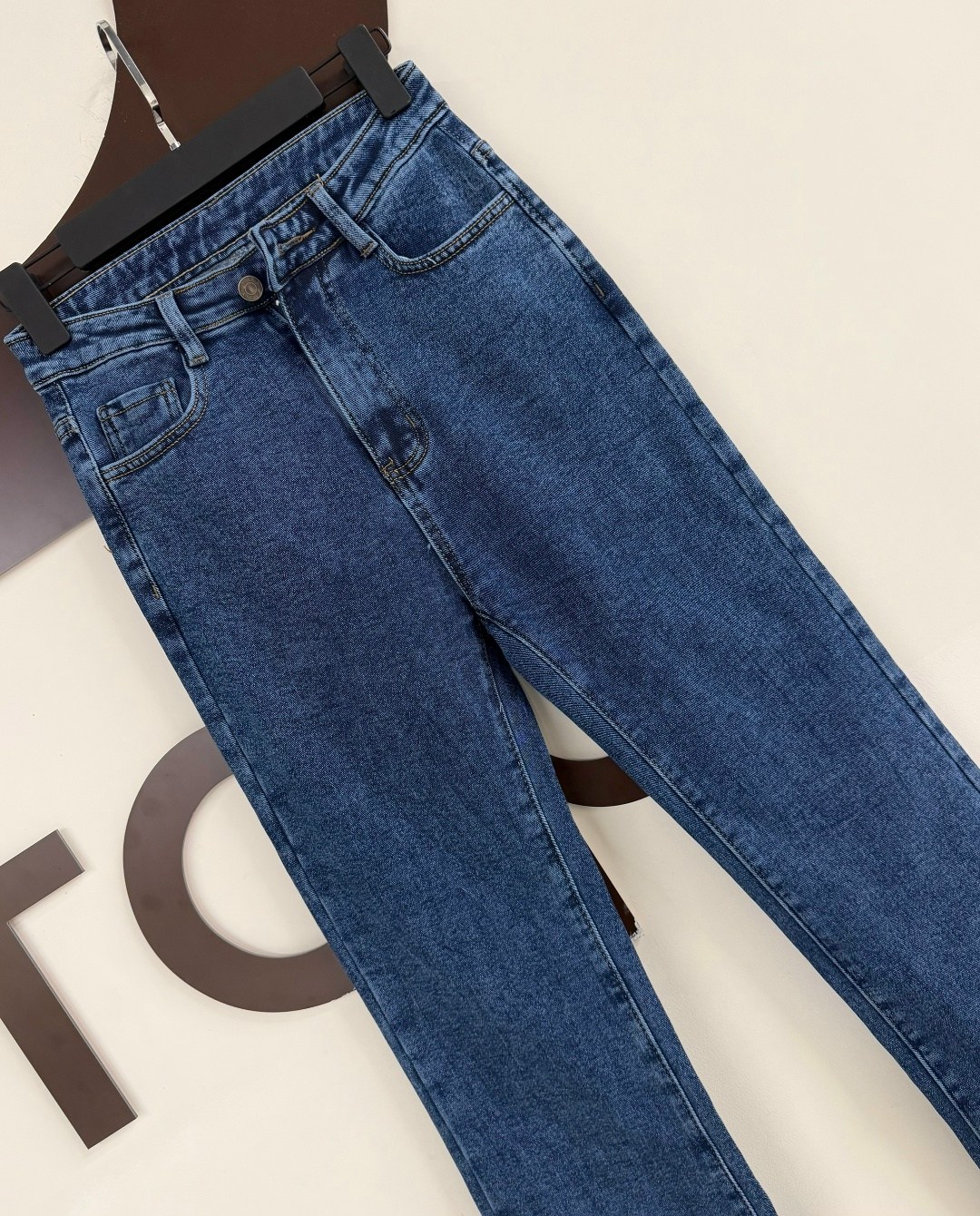 джинсы женские клеш,расклешенные джинсы,женские джинсы,джинсовые брюки,клёш от колена джинсы