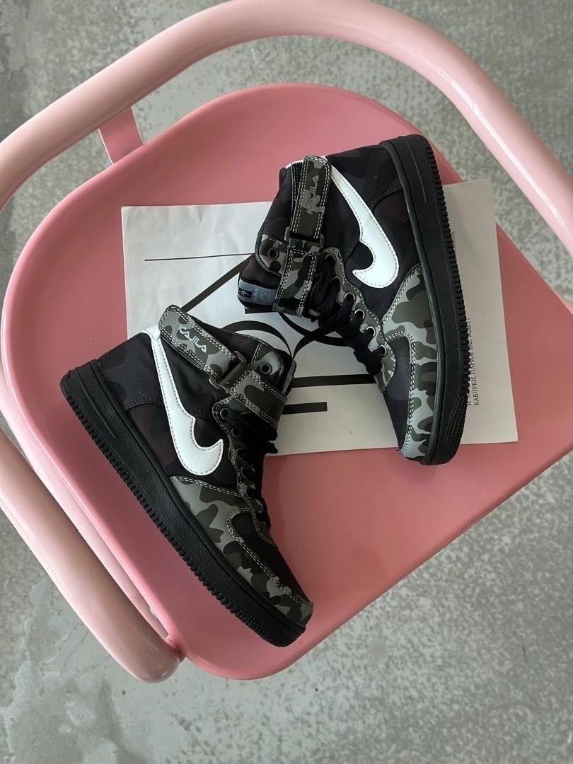 кроссовки,женские кроссовки,модные кроссовки,nike sb dunk high,кроссовка