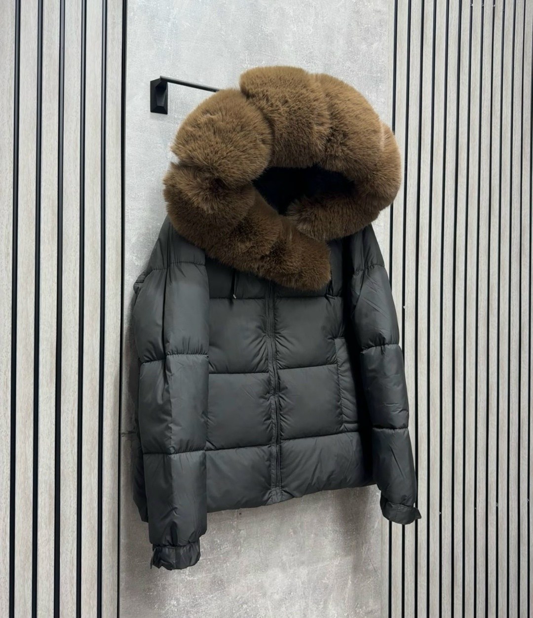 пуховик повседневный,женские пуховики,пуховики с мехом,меховая куртка,пуховик