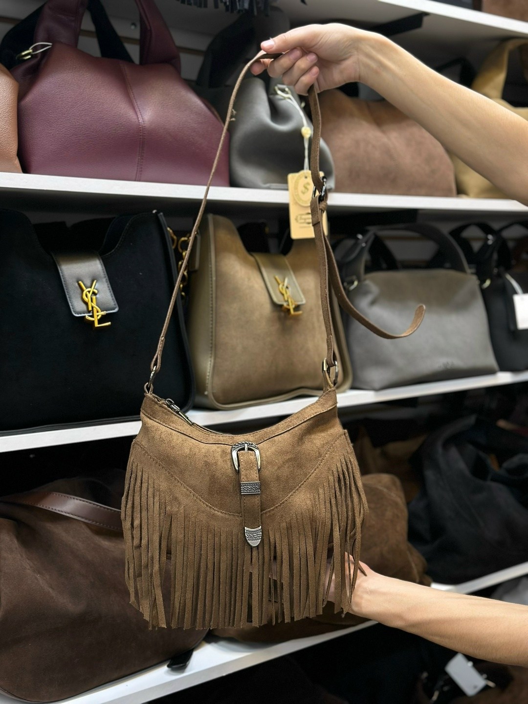 сумка pollini reg замша с бахромой,сумка с бахромой,сумка через плечо с бахромой,женская замшевая сумка,сумка замшевая с бахромой