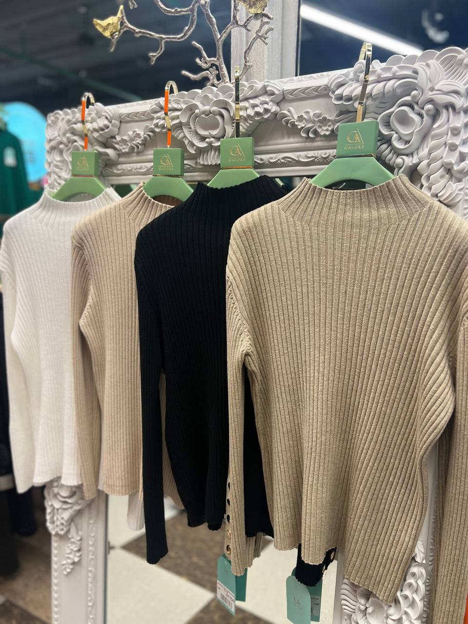 брюки женские из экокожи,трикотажные костюмы,брюки светлые,брюки из экокожи прямые,брюки из экокожи