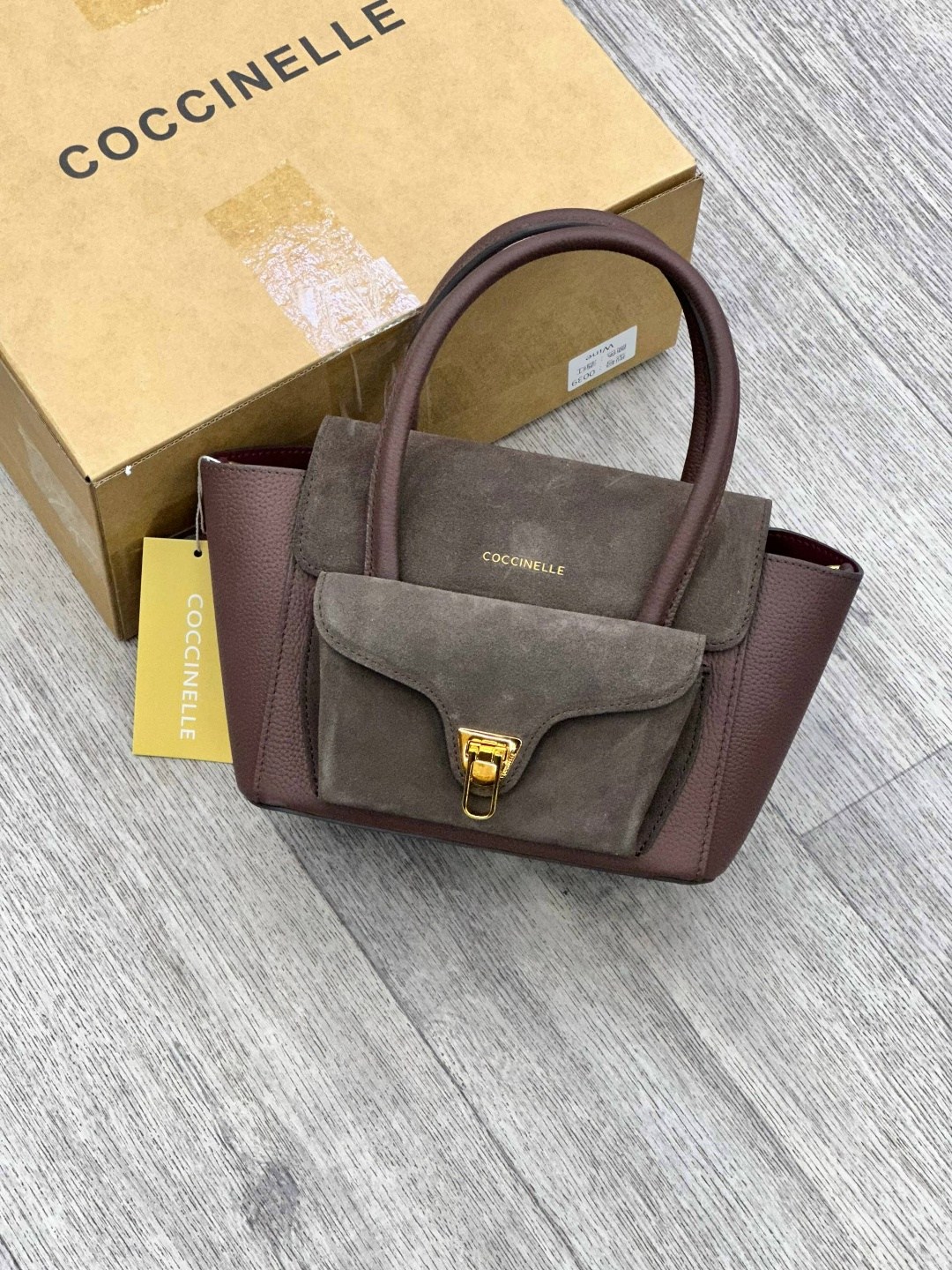 coccinelle сумка,сумка,замшевая сумка,сумка coccinelle замша серая,женская сумка coccinelle