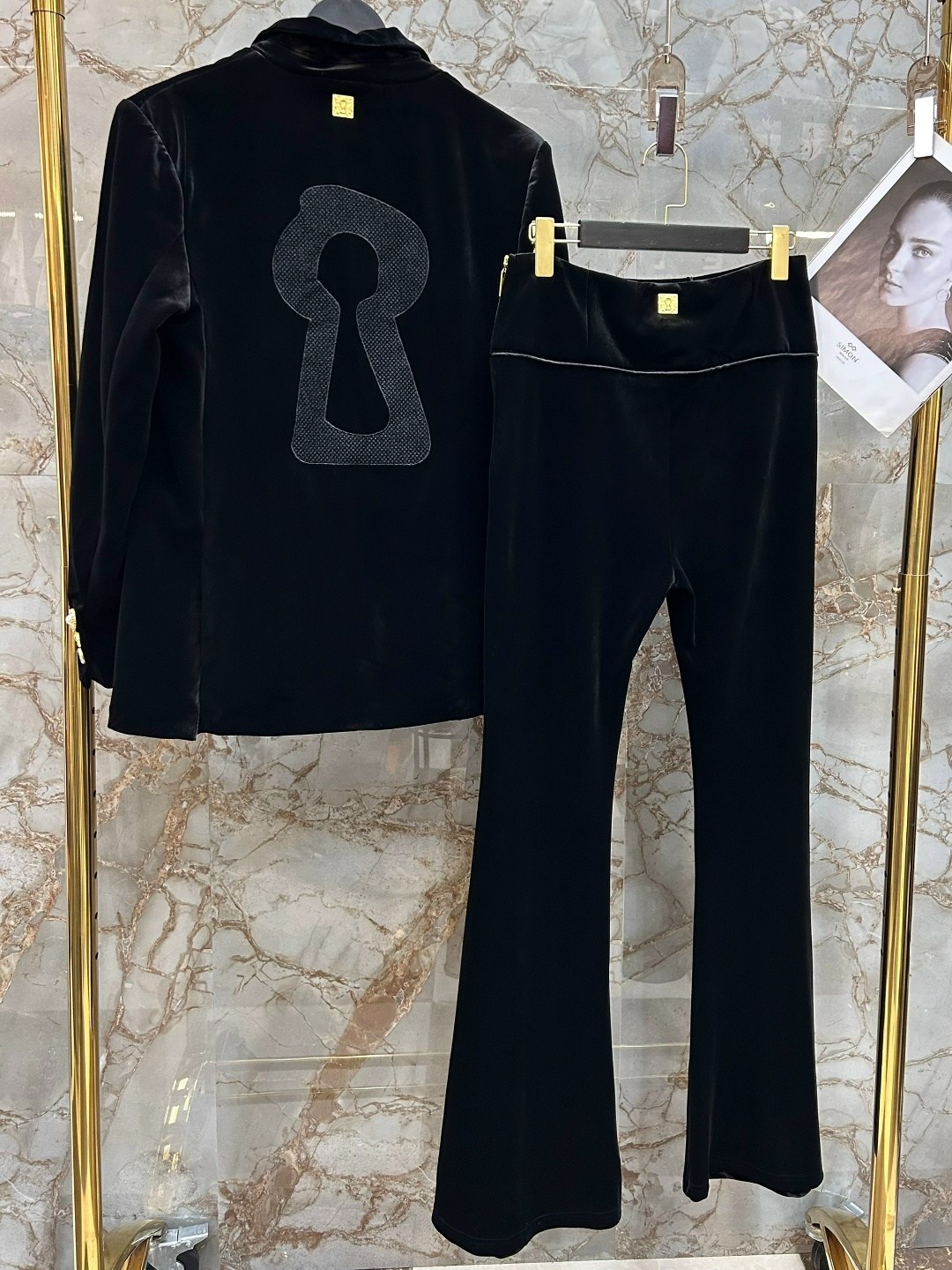 костюмы брючный,костюмы женские,костюмы классические,бархатный костюм,костюм с брюками