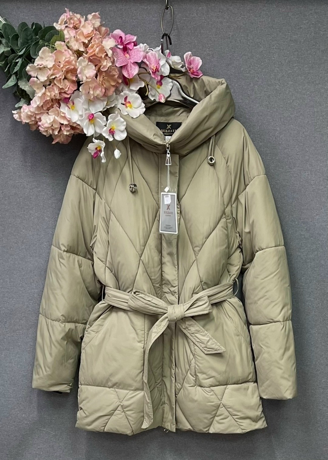 стильные пуховики,куртка женская,куртка демисезонная,пуховик бежевый,куртка женская бежевая