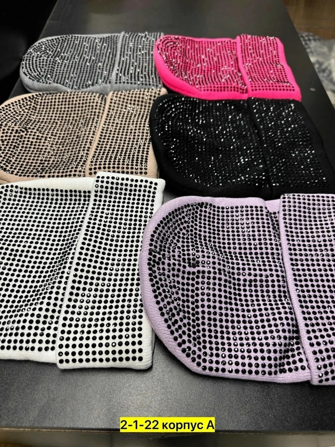 шапка бини со стразами,шапка для женщин,шапка бини,шапка женская со стразами,шапка женская