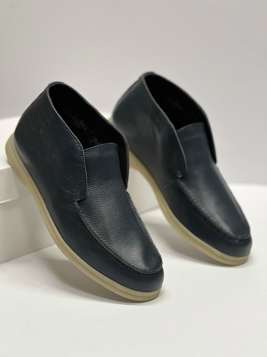 ,лоферы мужские loro piana,лоферы мужские,мужские кожаные лоферы,мужские ботинки