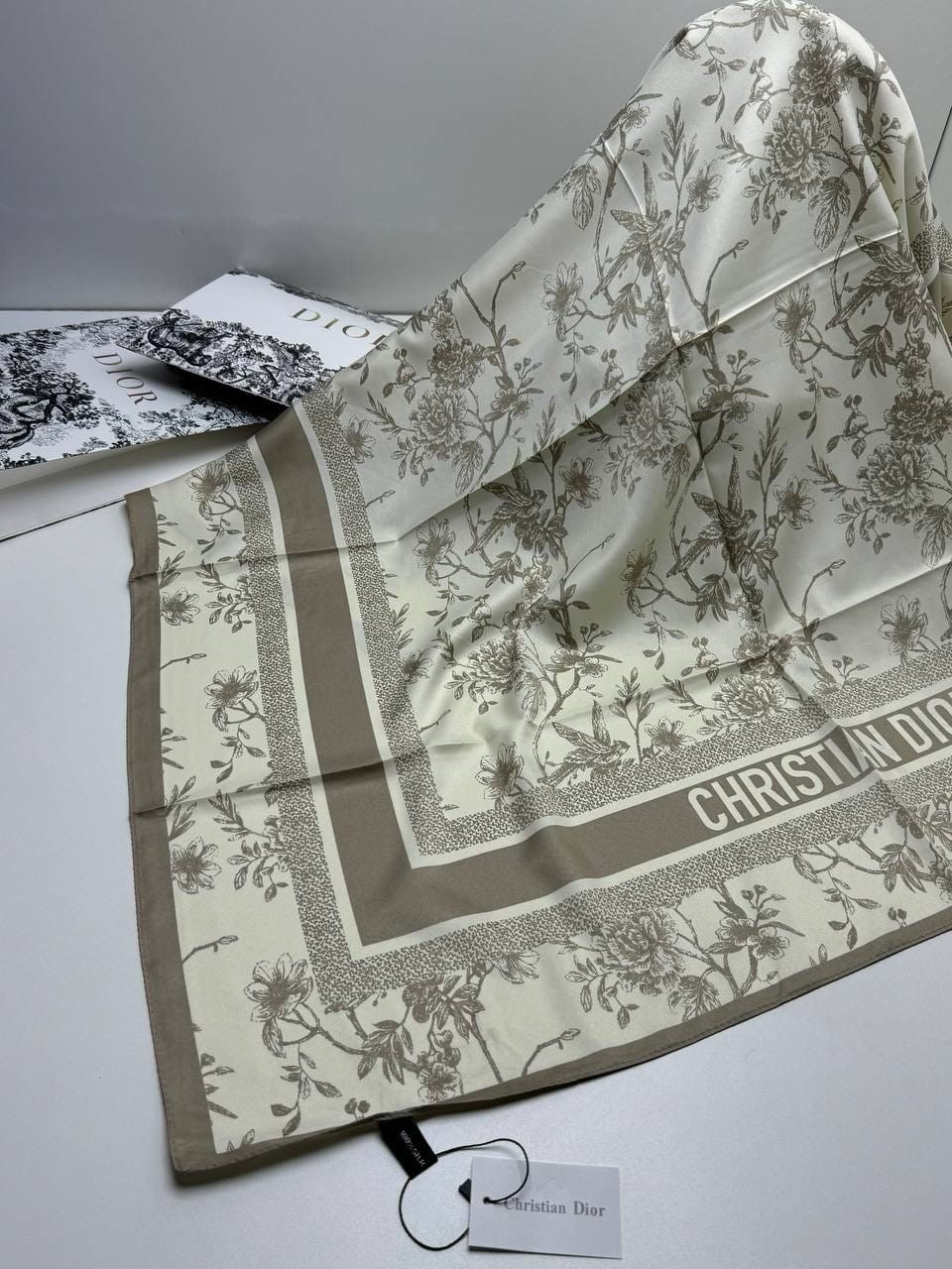 шелковый шарф,шарфы для женщин,шарфы и платки,шелковые платки,платки женские