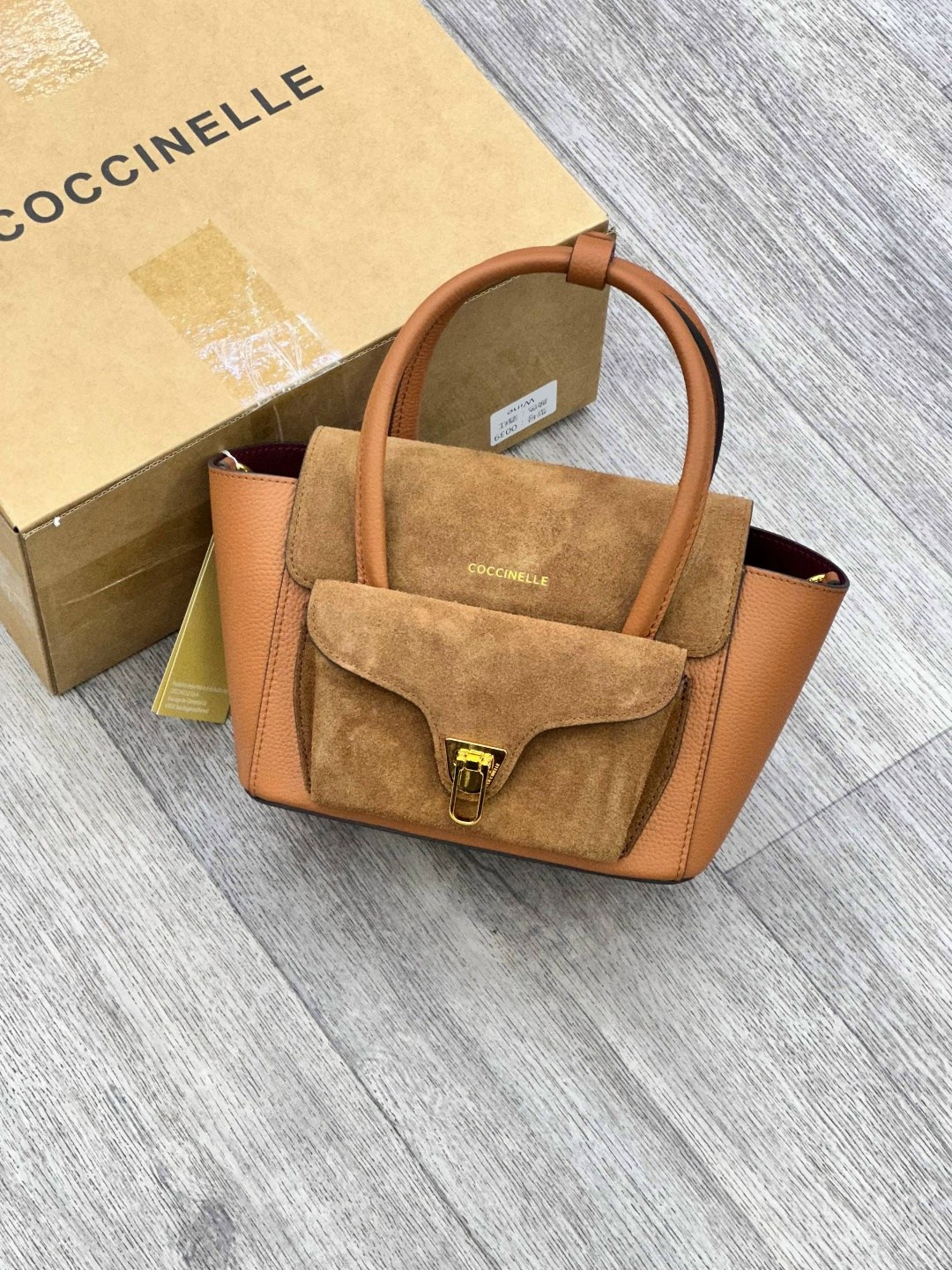 coccinelle сумка,сумка,замшевая сумка,сумка coccinelle замша серая,женская сумка coccinelle