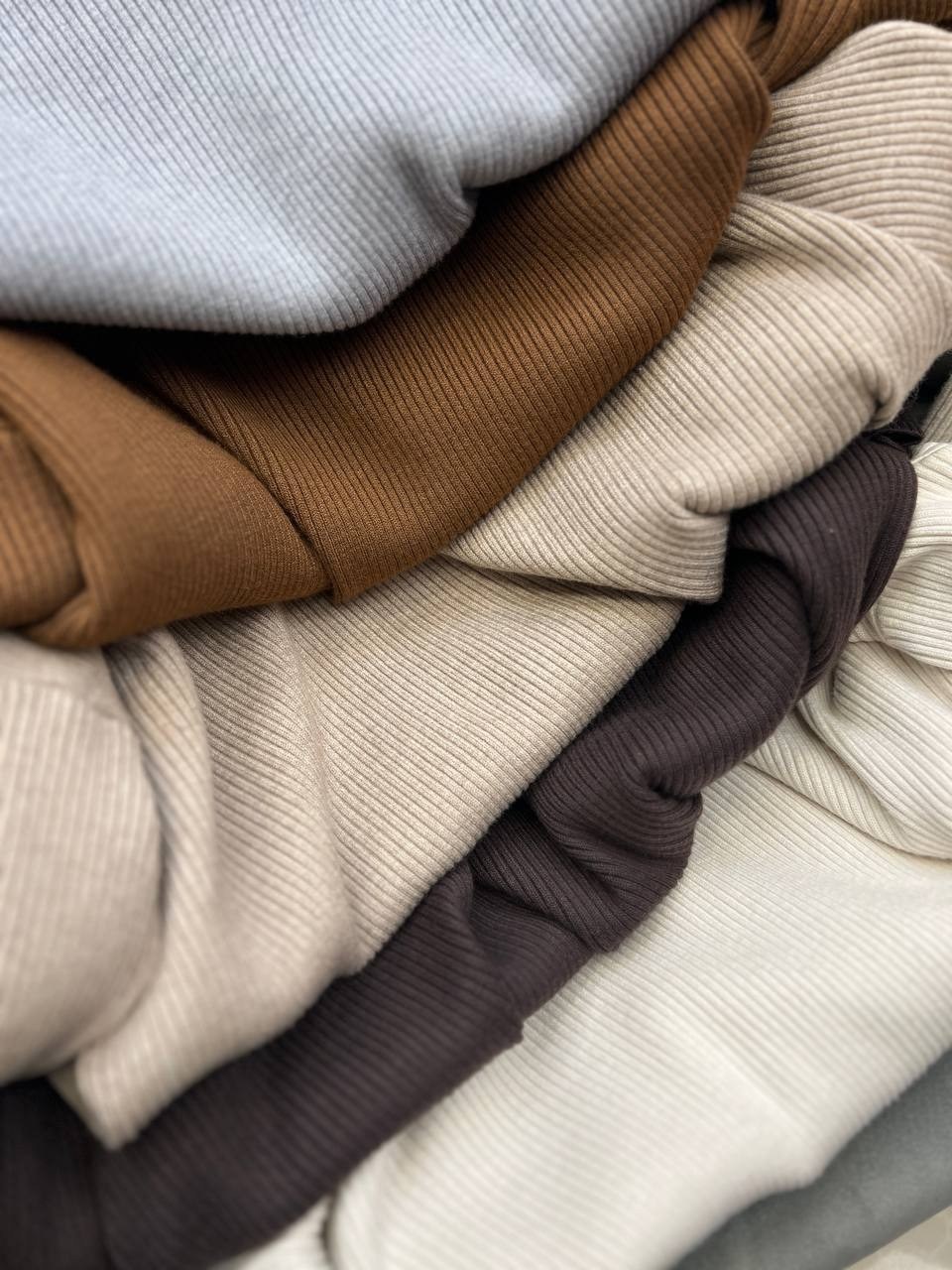 трикотажные костюмы,вязаные костюмы,костюмы брючные,женский вязаный костюм,костюм из кашемира