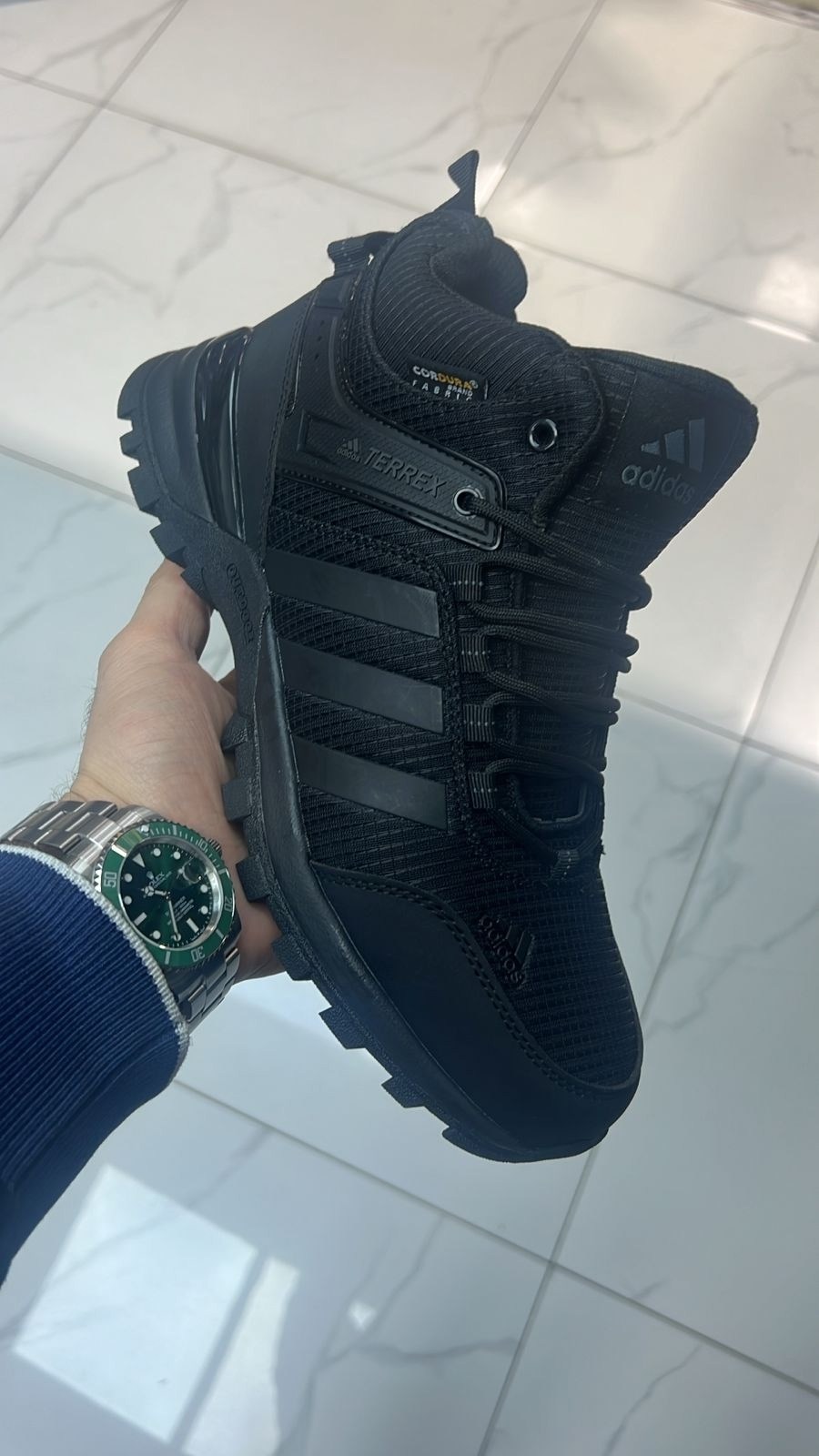 зимние кроссовки адидас мужские оригинал,кроссовки adidas зимние,кроссовки адидас climaproof зимние,кроссовки adidas,кроссовки мужские зимние adidas