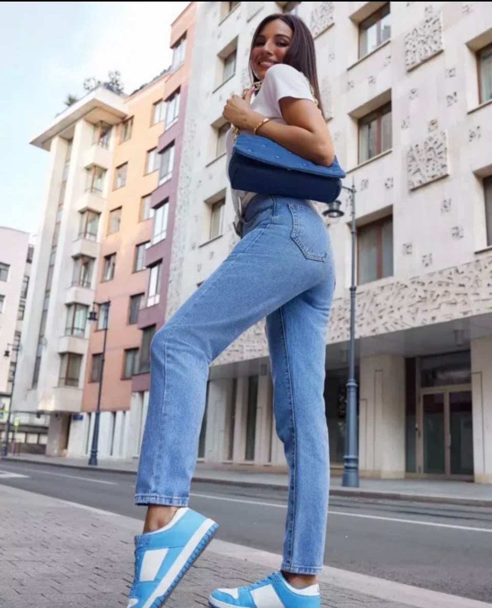 джинсы мом зауженные,джинсы бананы с высокой посадкой,джинсы женские,прямые джинсы мом,джинсы модные
