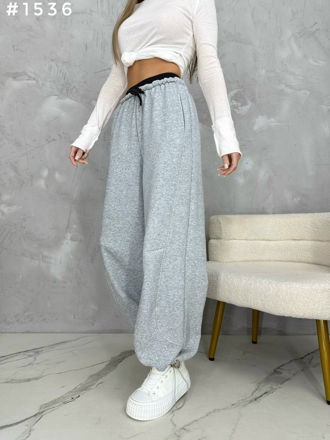 широкие спортивные штаны,спортивные брюки,серые спортивные штаны,cпортивные штаны женские,брюки модные