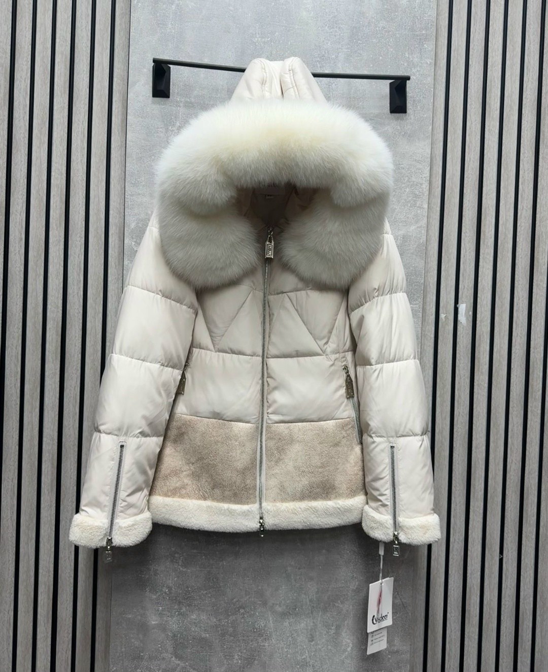 куртка женская,женская зимняя куртка,модная зимняя куртка,куртка с натуральным мехом зимняя,куртка зимняя