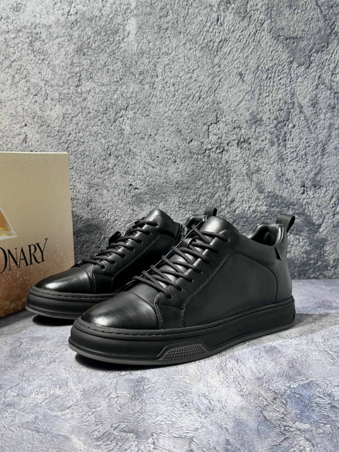 ,мужская ,спортивная  мужская,мужская  кроссовки,кожаные кроссовки мужские